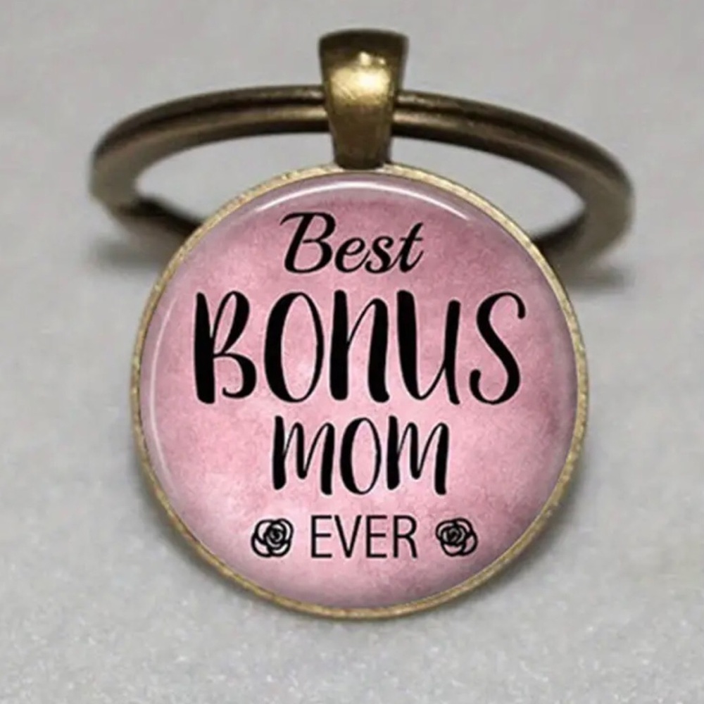HP🎉 “Best Bonus Mom Ever” Keychain